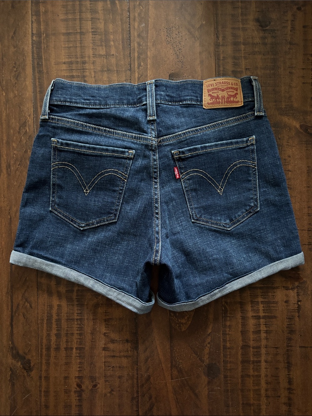 Levi's Dark Wash Mid Length Blue Denim Jean Shorts Size 27